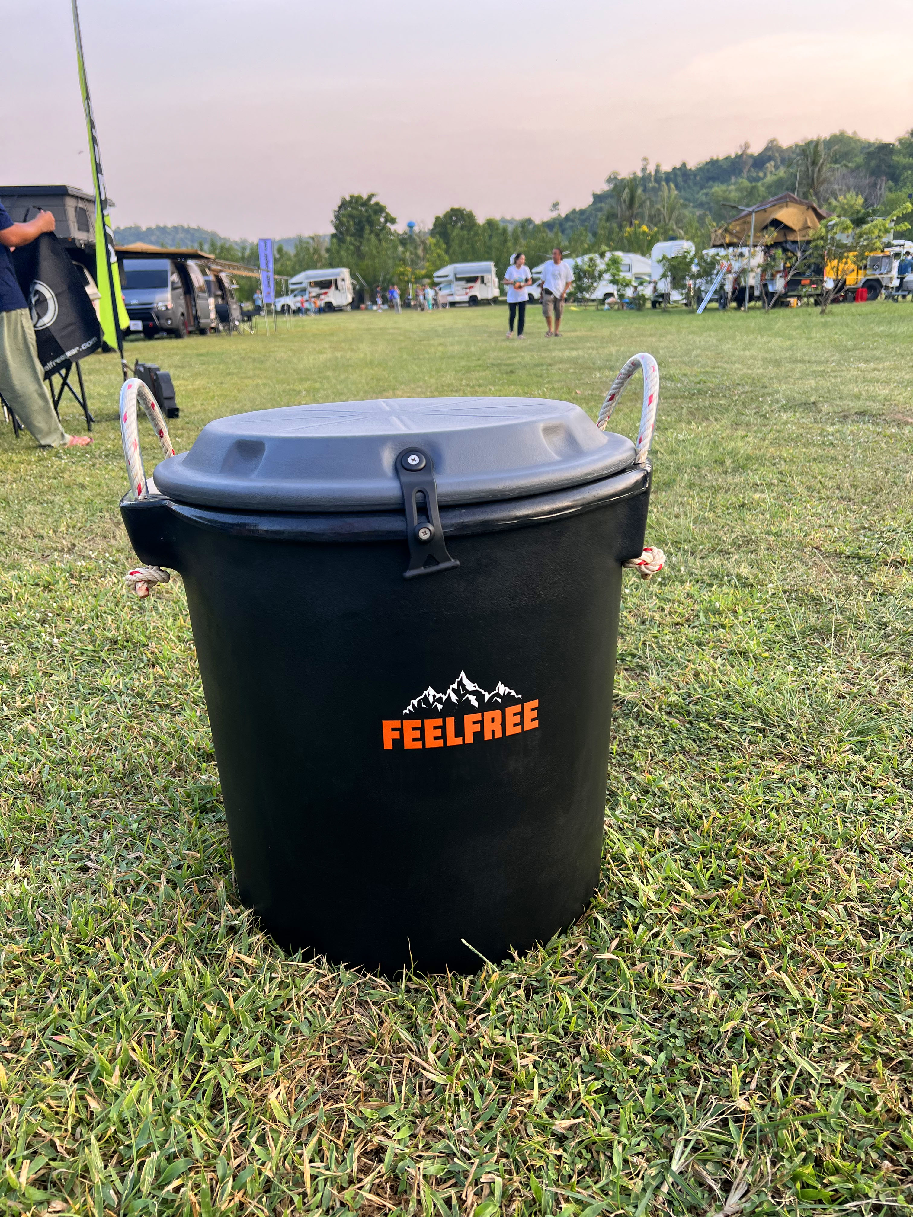 ถังน้ำแข็งเก็บความเย็น FEELFREE INNER BIN ความจุ 50L สีดำ_4